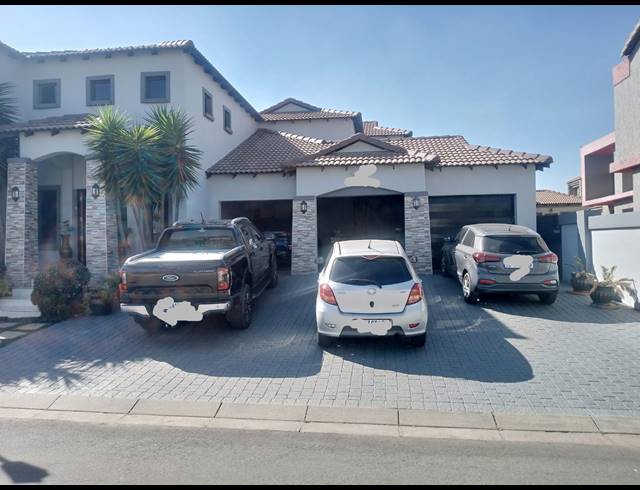 4 BEDROOM HOUSE FOR SALE IN SUNWARD PARK